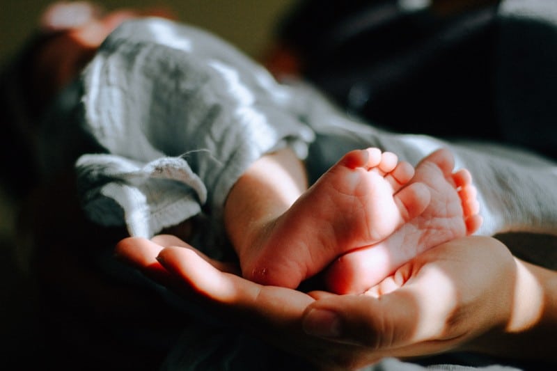 Mơ thấy em bé trai chết